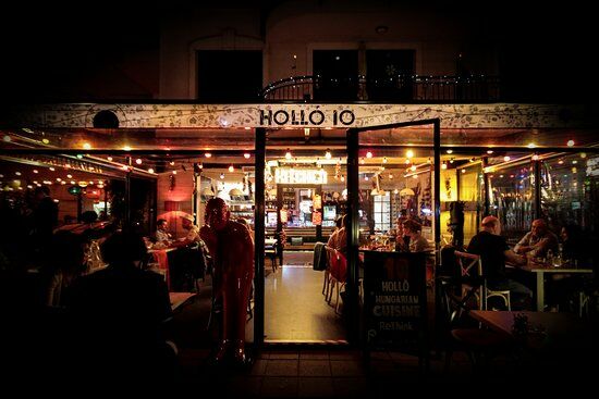 Holló10 Bisztró