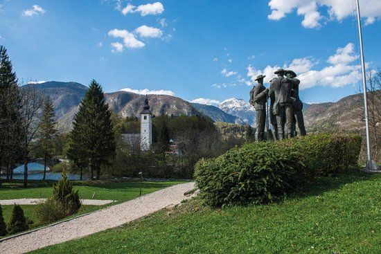 Monument To Four Courageous Men