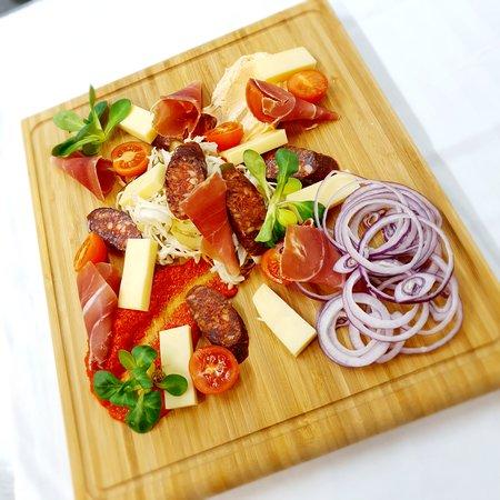 Magyar Gulyás Étterem