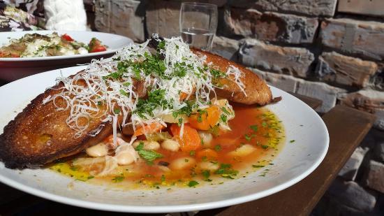 Rozmaring Kiskert Vendéglő és Pizzéria