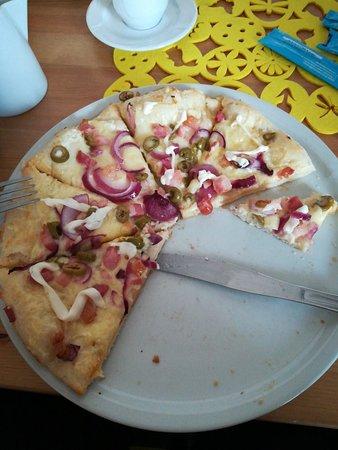 Tokaji Faló Kavézó & Pizzéria