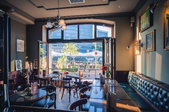 Vincent Piano Bar and Grill