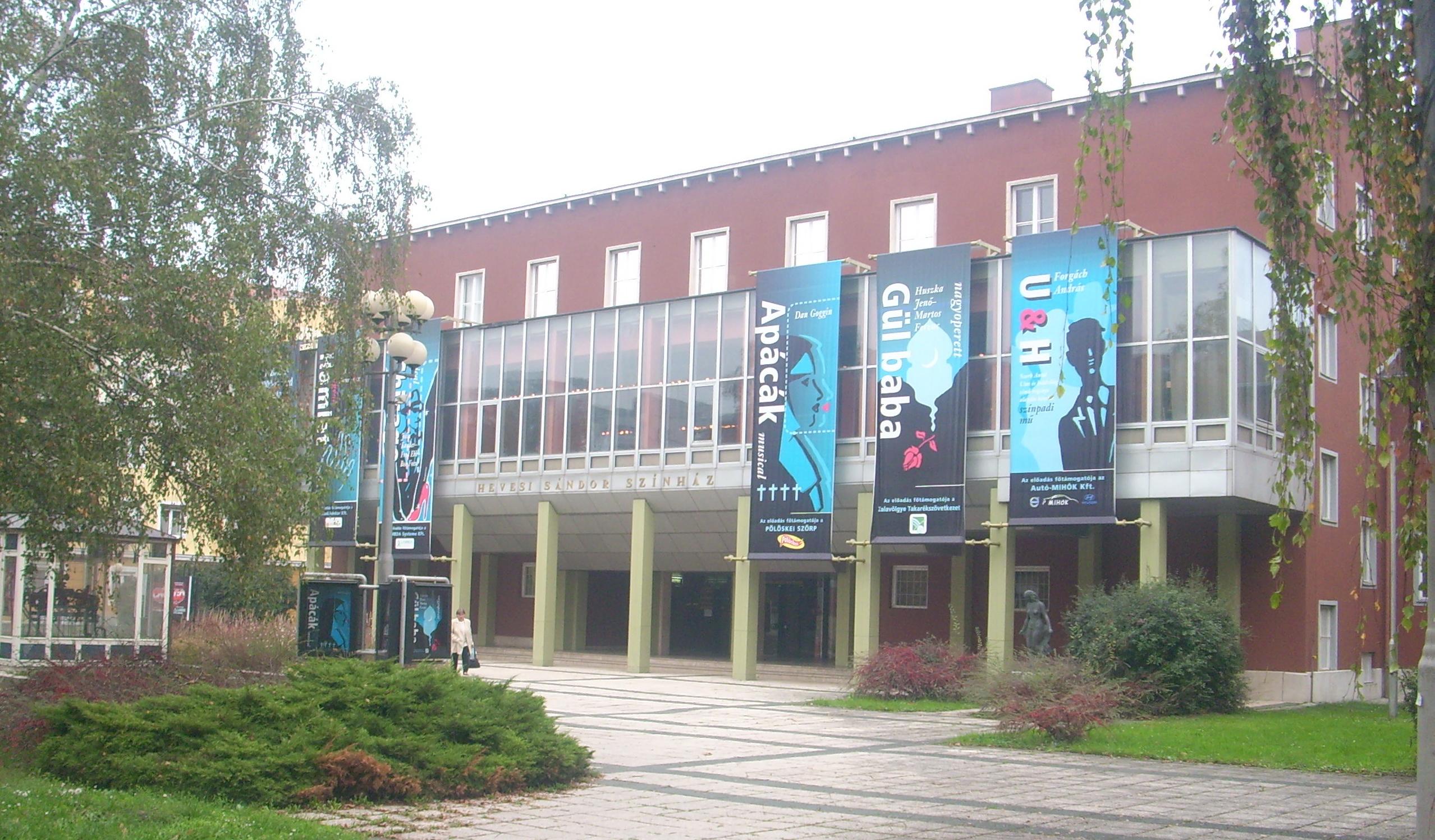 Hevesi Sándor Színház