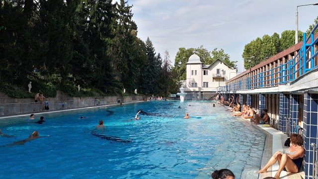 Csillaghegyi Strandfürdő és Uszoda