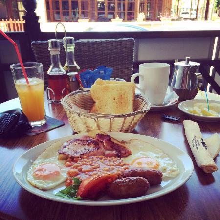 Friends Bar Restaurant