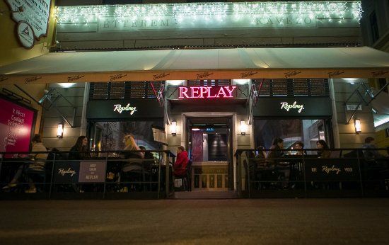 Replay Cafe & Restaurant