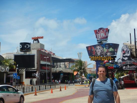 Forum By The Sea bevásárlóközpont