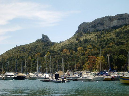 Cagliari kis jachtkikötő