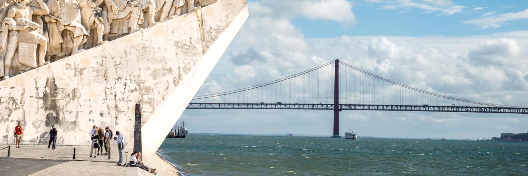 Felfedezések emlékműve